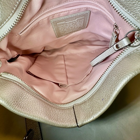 Coach Crossbody Vintage Bag - Picture 4 of 5